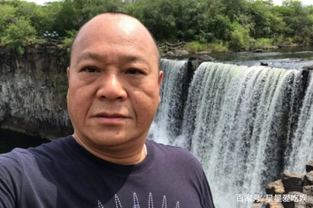 古惑仔b哥被保镖暗算,原因竟是不同意和富婆喝酒,究竟是怎么回事?