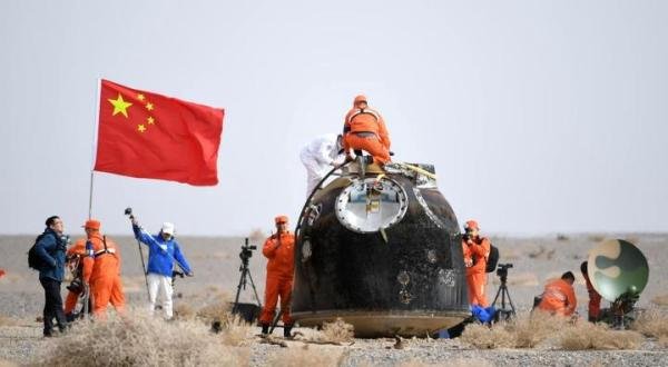 直播神十三航天员出舱 这是咋情况？