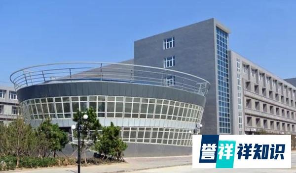 河南一高校学生称隔离饭菜难吃,被老师怼要摸良心,学校回应已批评