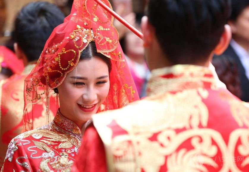 洛阳26岁姐姐结婚,弟弟哭成泪人,看到这一幕你有何触动?