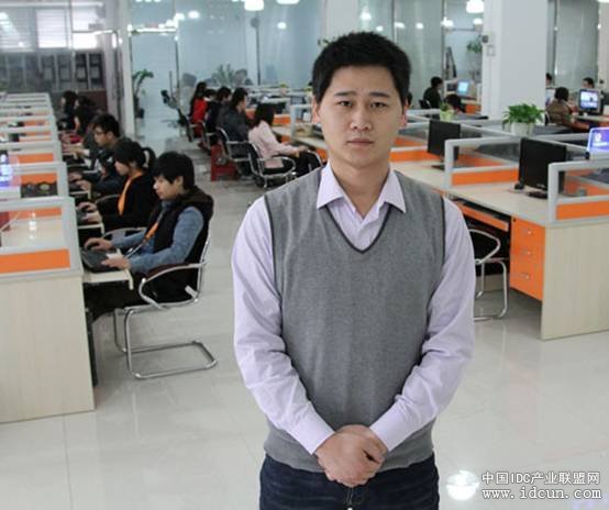 拍鞋网的创始人
