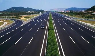 省委书记怒批：修了12车道，车没几辆！这条道指的是哪条？