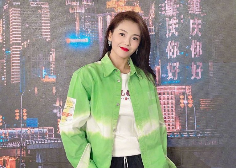 刘涛、杨超越晒人类高质量合照,她们之间有过哪些合作?