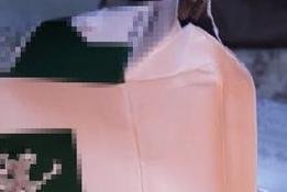 怎样倒牛奶才不容易喷溅?
