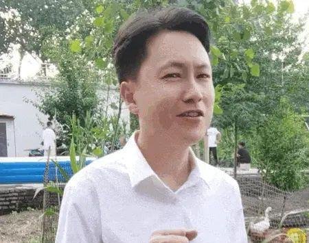 抖音老年顶流,千万粉丝主播秀才账号被封上热搜,伤了大妈们的心