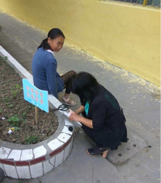 老师为学生补鞋是怎么回事?