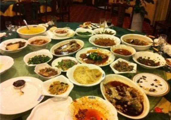 商家将适量点餐纳入服务员考核,你怎么看?