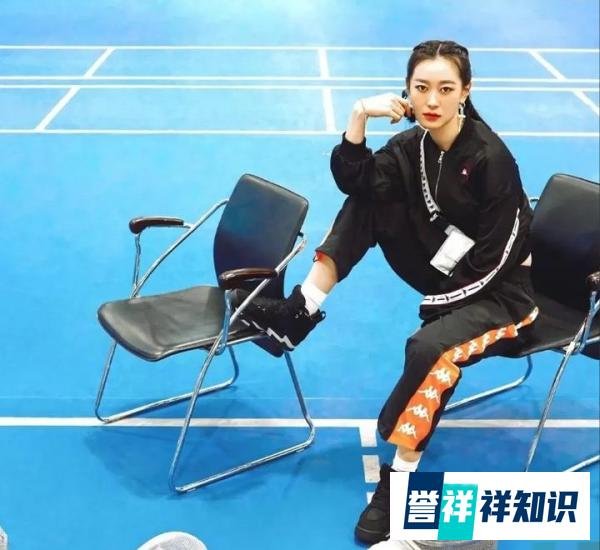 孙一文夺第三金，摘下口罩瞬间美翻众人，不少人怒赞比李小冉还美