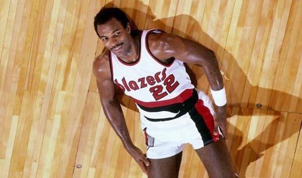 NBA历史五十大巨星之“滑翔机” 克莱德-德雷克斯勒