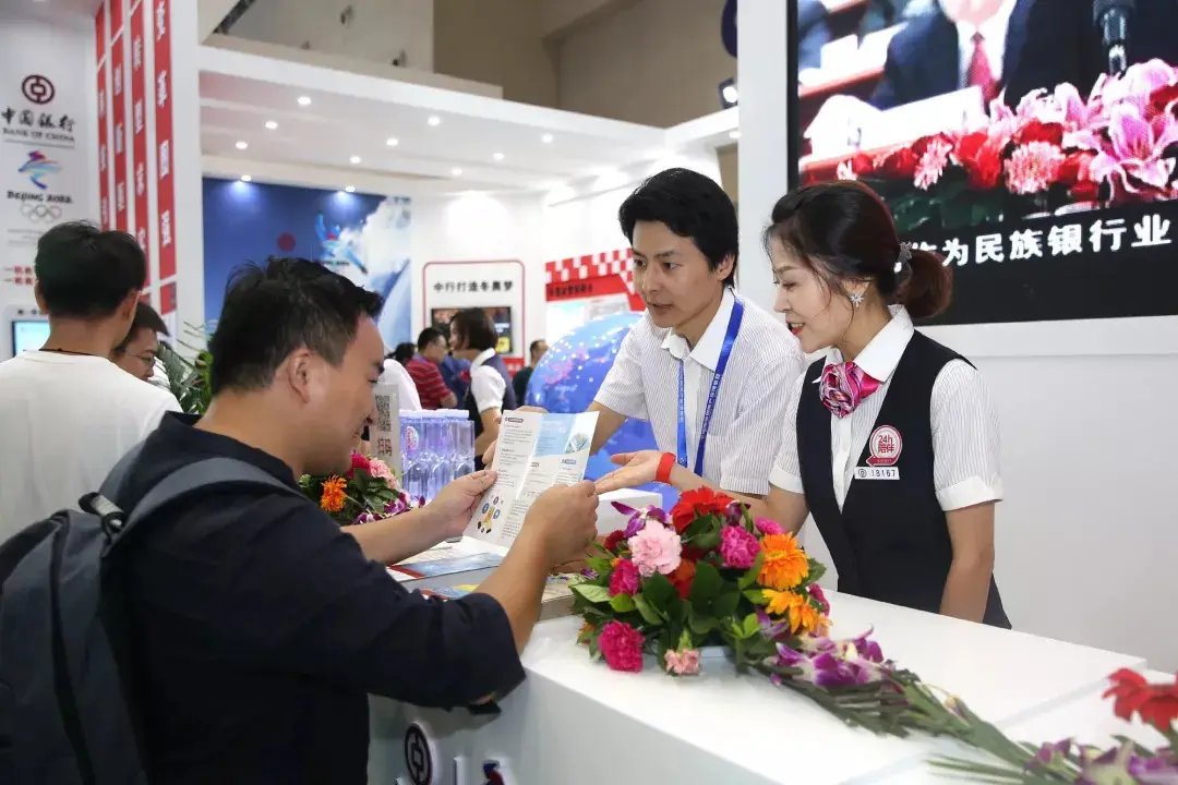 招行平均月薪下降仍有5.5万元？赚钱的银行到底该怎么看？