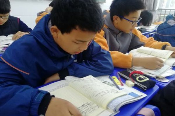 玉质金相的典故