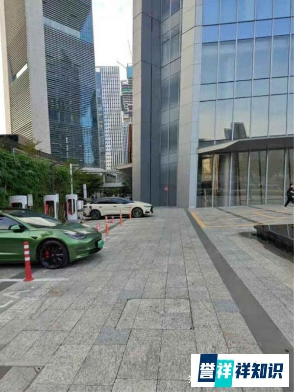 法拍房写字楼最高7.9回报率福田地标天祥大厦VS前海新贵世茂中心性价比逆天对决