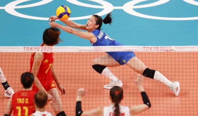你怎样看待东京奥运会中国女排的提前出局？有没有美国的套路？