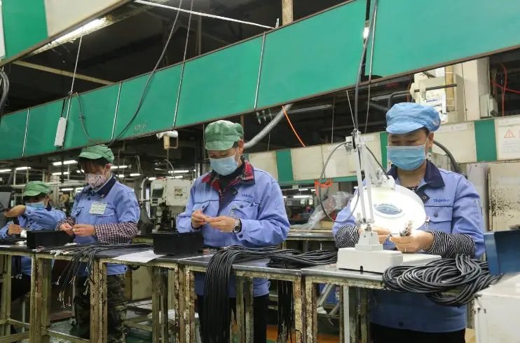 上海万人工厂有序复工复产，为何急于复工复产？