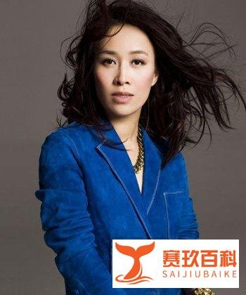 那英演唱会中，戒指不慎飞出去了，她吓得大喊“戒指还我”