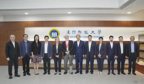 中联办主任郑新聪到澳科大走访调研