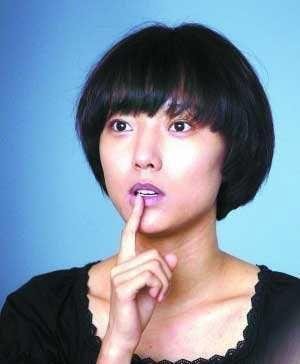 王珞丹过年遭遇姥爷催婚，网友同款姥爷上线