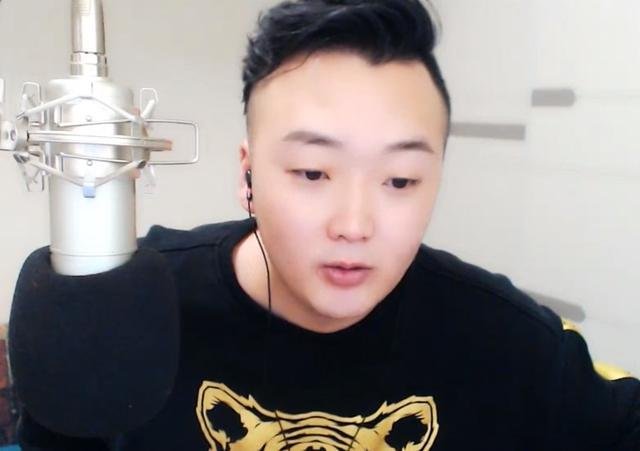 杨坤点评歌曲惊雷,原创是如何回应的?