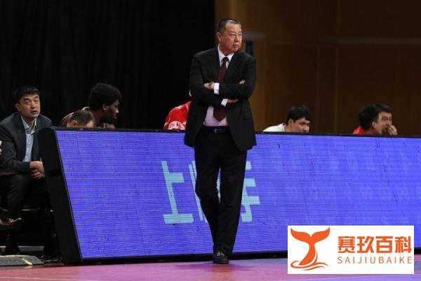 吴庆龙：今天赢球是赢在命中率上 球员们在进攻端做得非常好