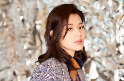胡杏儿官宣三胎生子,现在过得很幸福,黄宗泽会不会感到很后悔?