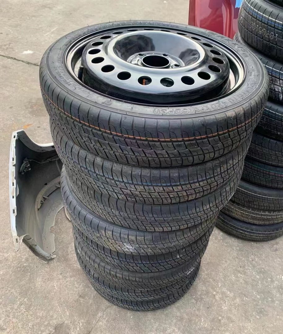 面包车轮胎多少钱一个