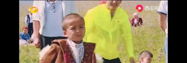 轩轩和草原男孩的摔跤，一点感触