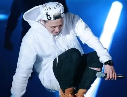 YG回应BIGBANG已完成新歌MV拍摄,时隔4年将回归,大家期待吗?