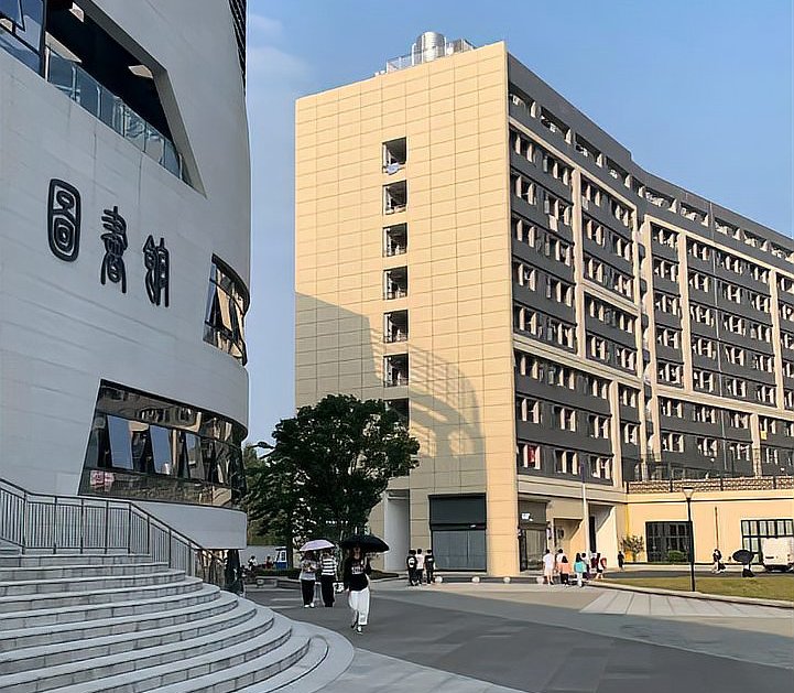 广州大学松田学院难考吗