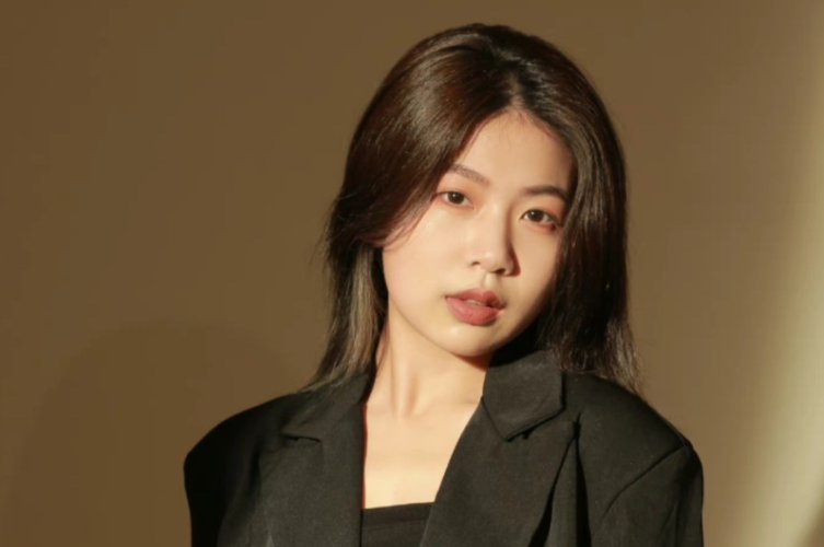 孤独颂歌歌词