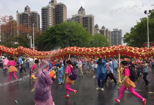东坑泼水节地点