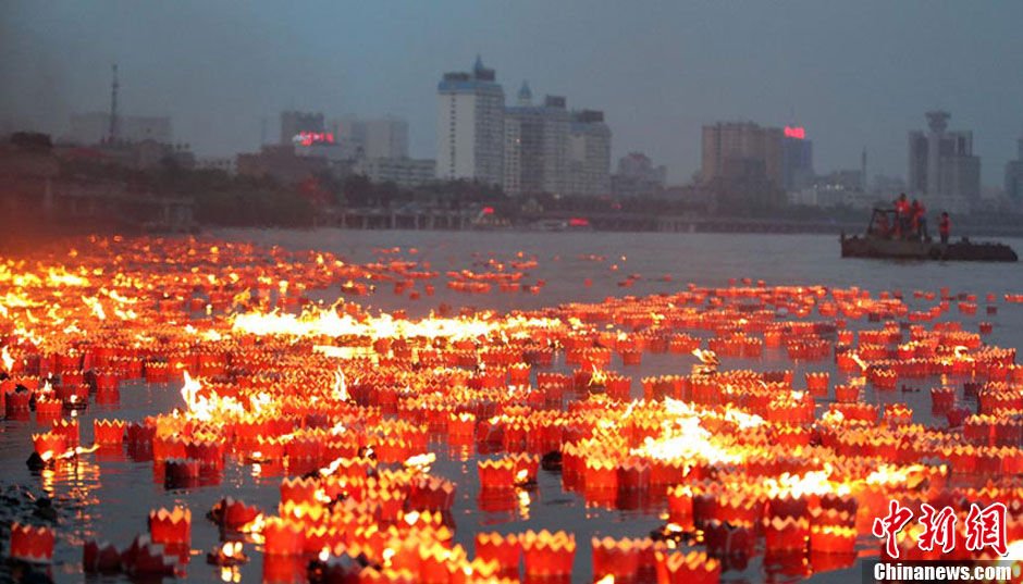 吉林市河灯节几点开始