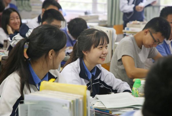 学生到校后非必要不离开学校确需外出需向什么报批