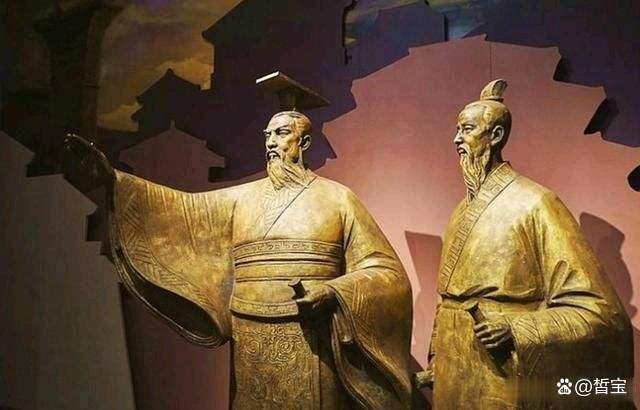 中国的第一个封建王朝指的是哪一个？