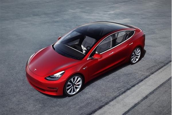 特斯拉下调Model3售价至24.99万,是福利还是割韭菜?