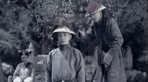 延禧攻略中太后是一个心狠手辣的人，那么她为什么不杀袁春望？