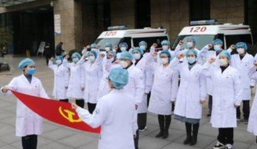 张伯礼表示，中国新冠病人后遗症较轻，背后的原因是什么？