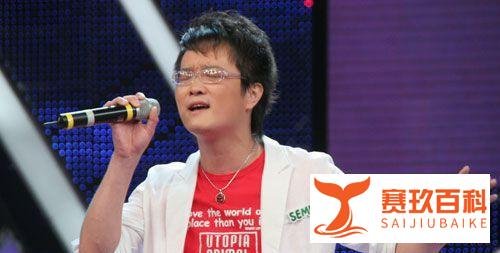 曾凭借着《我爱记歌词》爆红全国的著名歌手海峰跳楼身亡，令人惋惜。