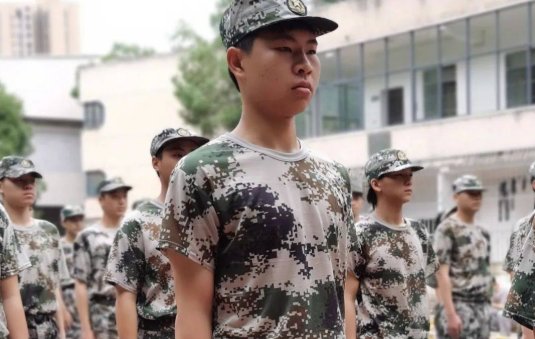 长沙教育局：所有初中新生停止军训！停止军训的原因是什么？