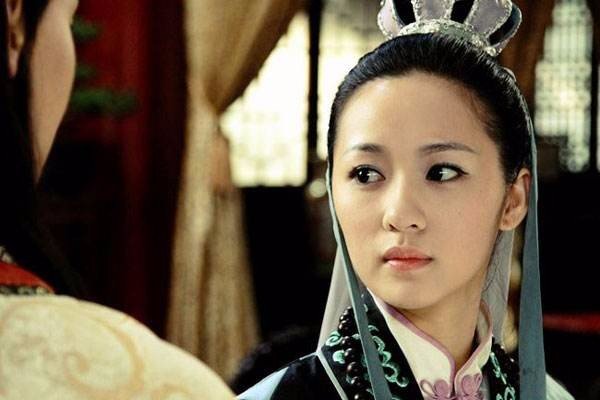 红楼梦中:史湘云被抄家后 ,为何落得沦为船妓的悲剧命运?