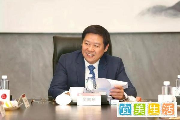 茅台、五粮液背后的神秘男人，身家260亿