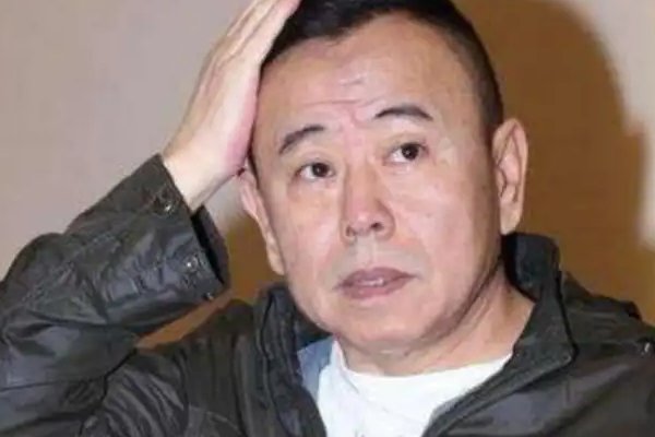 65岁潘长江直播翻车,被指晚节不保,茅台是如何回应的?