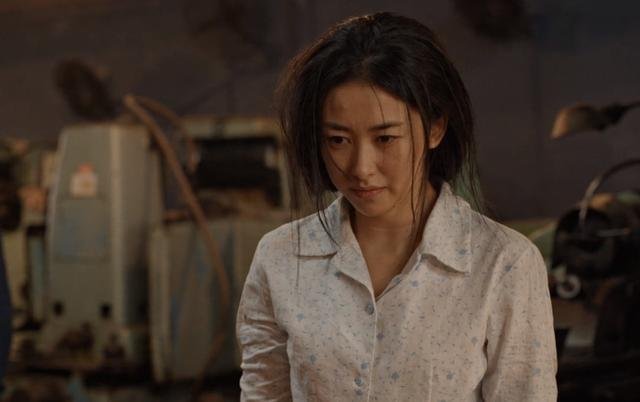 电视剧《乔家的儿女》中马素芹为什么被家暴？