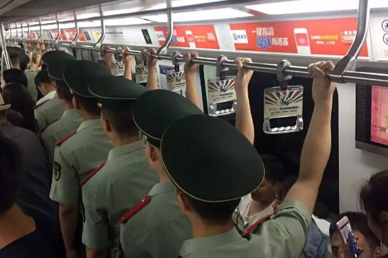 8月1日起4种证件旧证作废，新证为什么采用本式而不采用卡式？