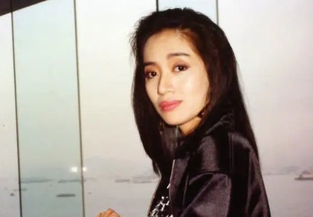 梅艳芳当年为何不治疗癌症？