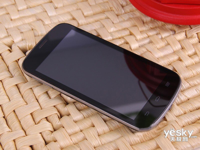 中兴V818的介绍