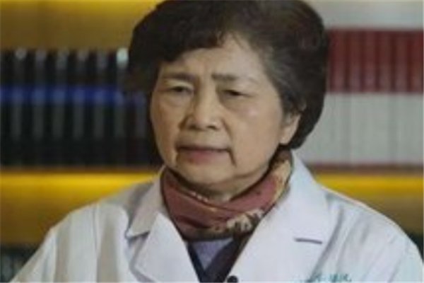 高校医学生追星李兰娟,她究竟有何魅力呢?