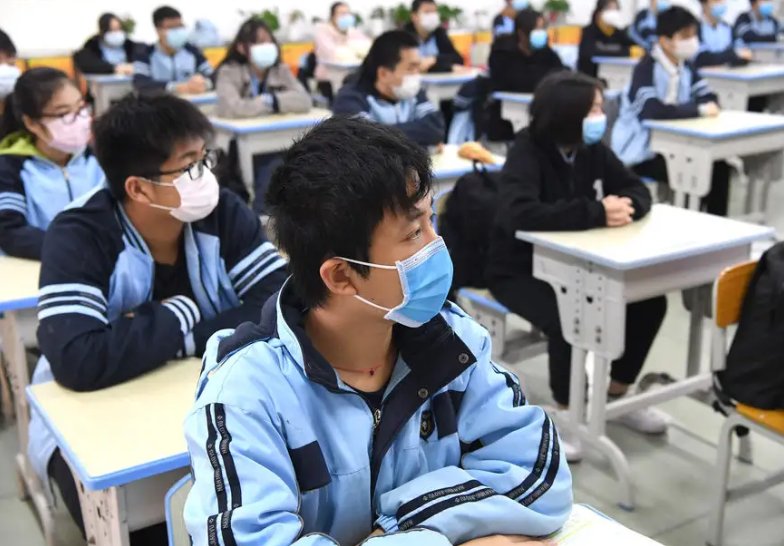 大连一名初三学生检测呈阳性，目前当地防疫情况如何？