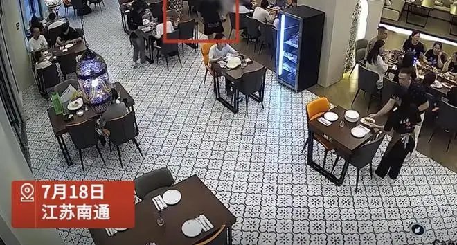 网红探店逃单，却发差评怪店员没提醒！在这件事中究竟是谁错了？