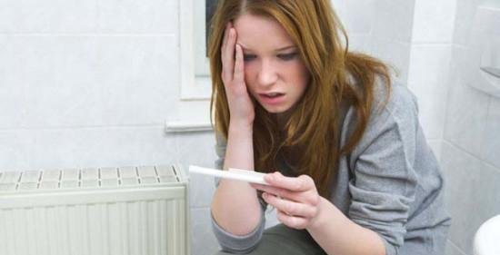 吴亦凡事件女生:都美竹小g娜皆单亲家庭,女孩婚恋受爸爸影响大
