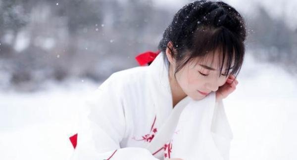 “雪花”英语怎么说?千万别翻成”snow flower”!